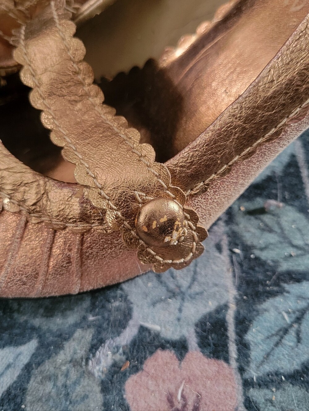 Dollhouse Gold Kitten Heels - Picture 4 of 5